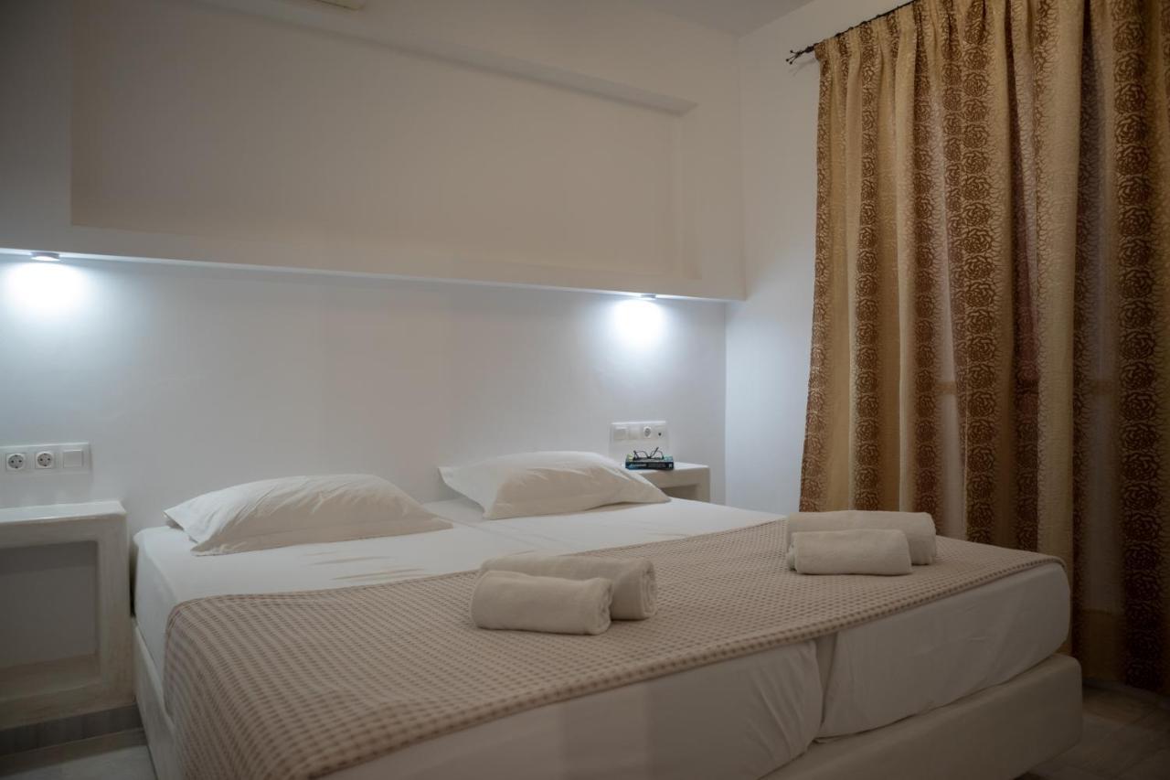 Aphrodite Hotel & Apartments Chora  Exterior photo